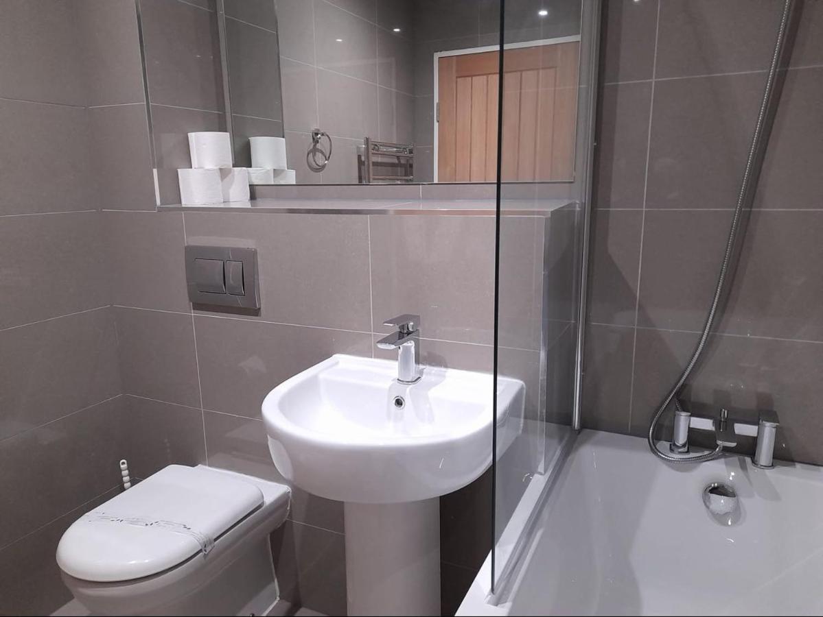 Apartments Heathrow - Hounslow Cranford 외부 사진